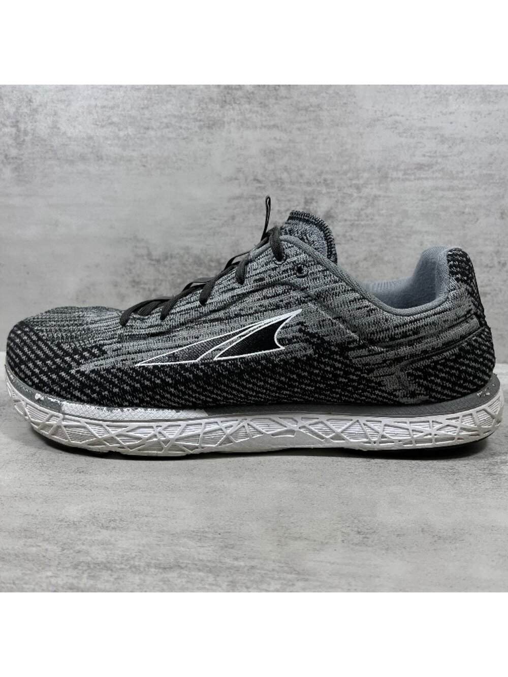 Altra Escalante 2 Running Shoes - Men's Size 10 - Black Gray